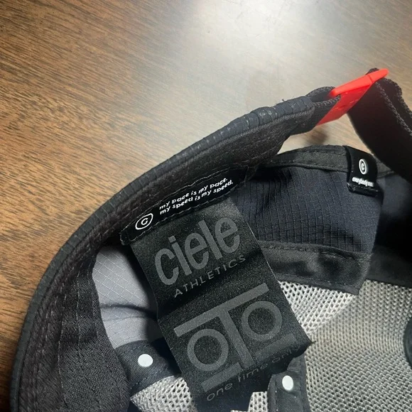Limited Edition Ciele Running Hat - Picture 5 of 5